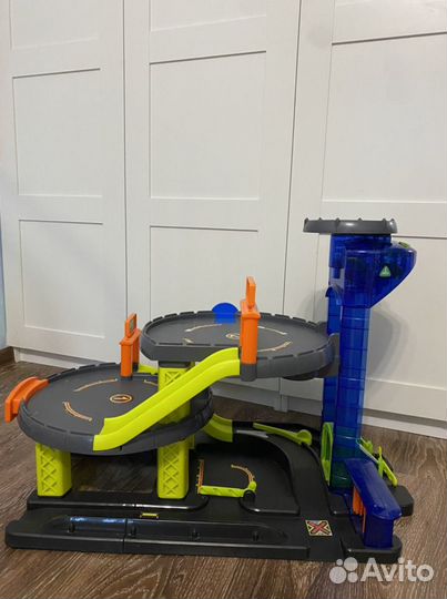 Парковка/гараж для машин Elc