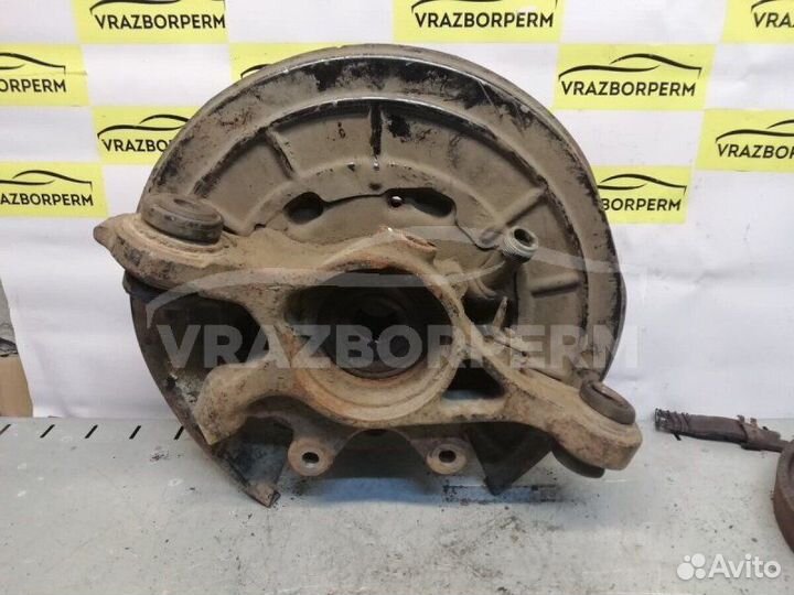 Кулак поворотный задний правый Land Rover