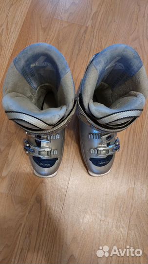 Горнолыжные ботинки женские