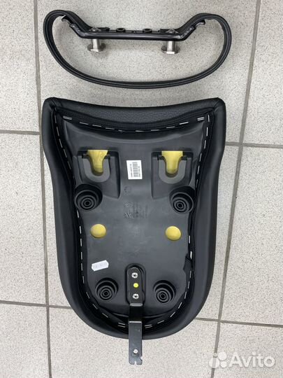 Сиденье пассажира BMW R18 с удерживающим ремнем