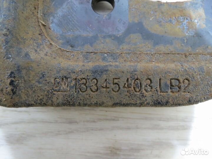 Скоба суппорта Chevrolet Cruze