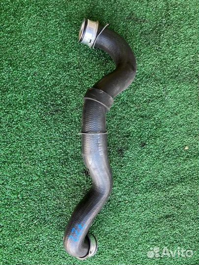 Патрубок радиатора верхний Mercedes-Benz C-Class