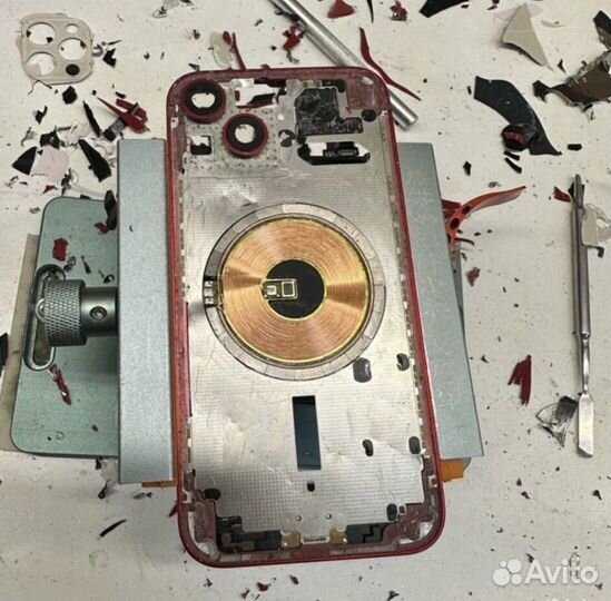 Замена заднего стекла iPhone