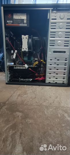 Системный блок с монитором
