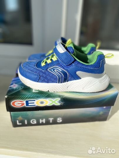 Кроссовки geox 28
