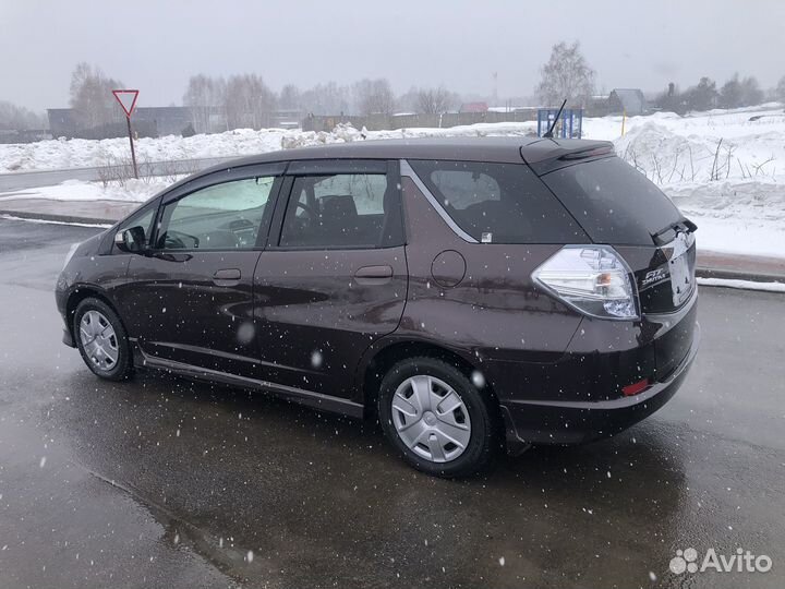 Honda Fit Shuttle 1.3 CVT, 2011, 98 900 км