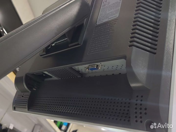 Монитор LG l1710s