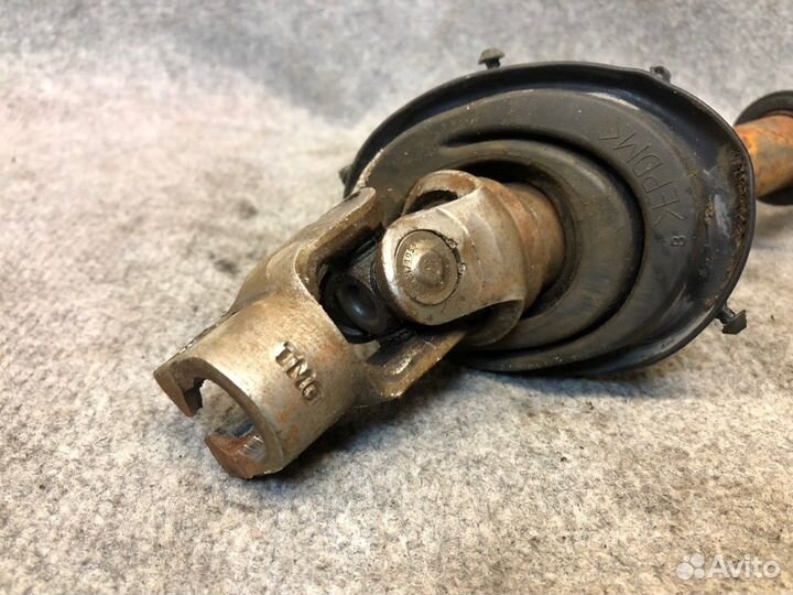 Рулевой карданчик передний Audi A4 B8 cjeb 2015