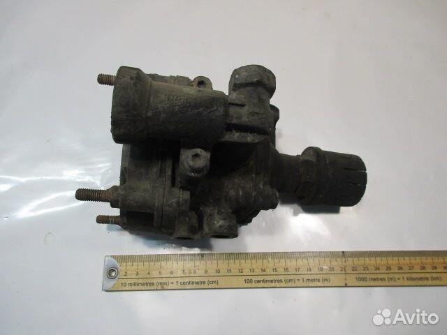 Кран управления тормозами прицепа Volvo FH12 FH16