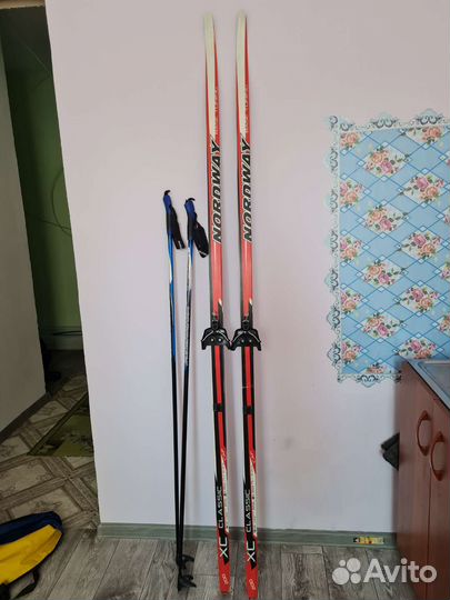 Беговые лыжи и ботинки