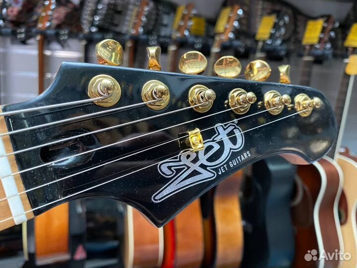 Чёрный стратокастер