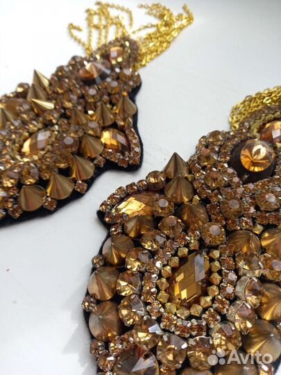 Нашивка на плечи (эполеты)