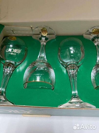 Хрустальные рюмки