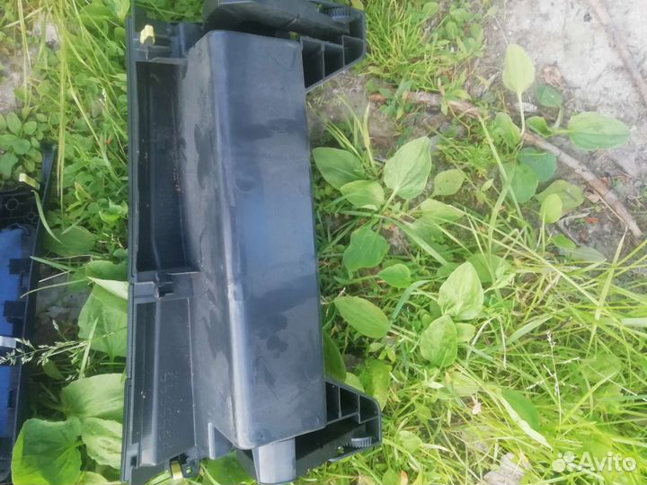 Бардачок верхний toyota corolla е 150