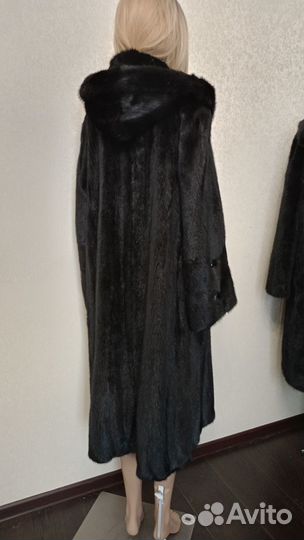 Шуба норковая р. 50/52 чёрная с капюшоном