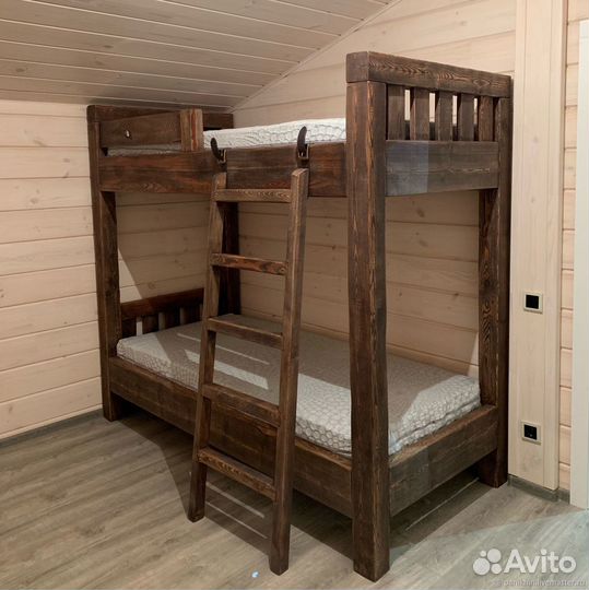 Двухэтажная кровать