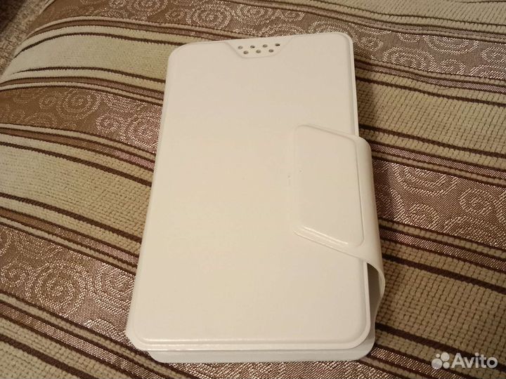 Универсальный чехол для смартфона