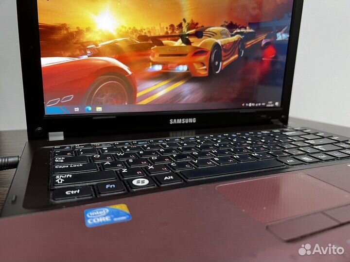 Быстрый ноутбук samsung/Intel Core I3/SSD