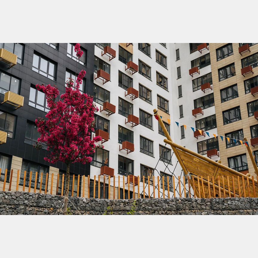 4-к. квартира, 122 м², 13/17 эт.