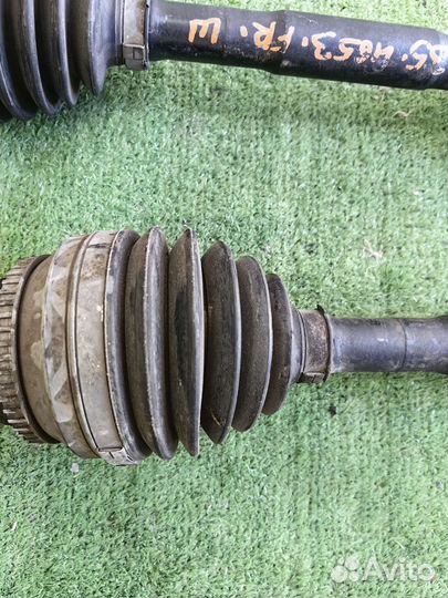 Привода передние Toyota Harrier MCU35 2003 год Про