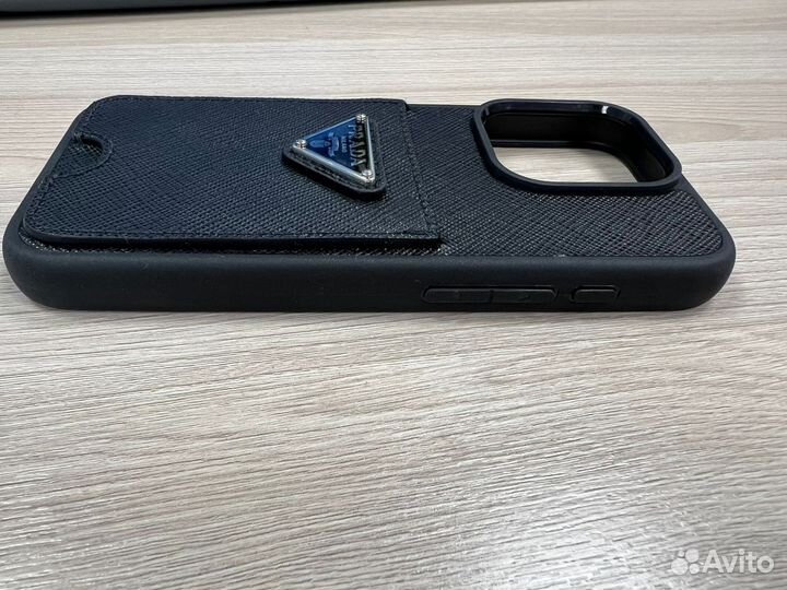 Чехол для iPhone 16 Новый- prada