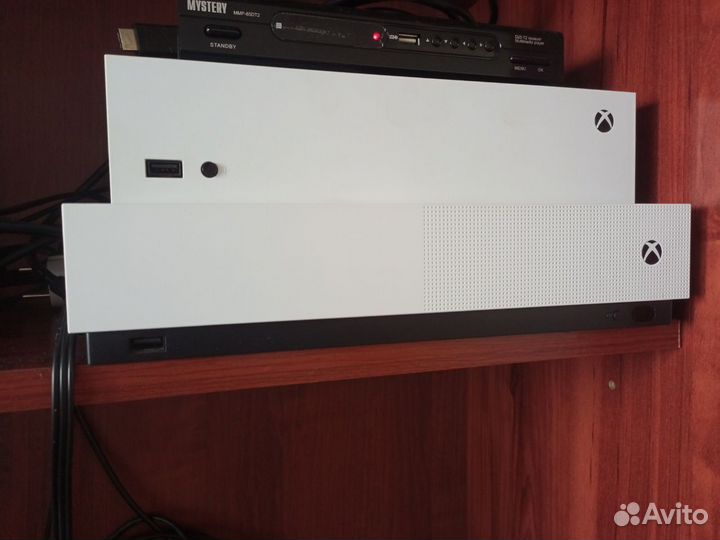 Microsoft Xbox One S All Digital 1000GB White