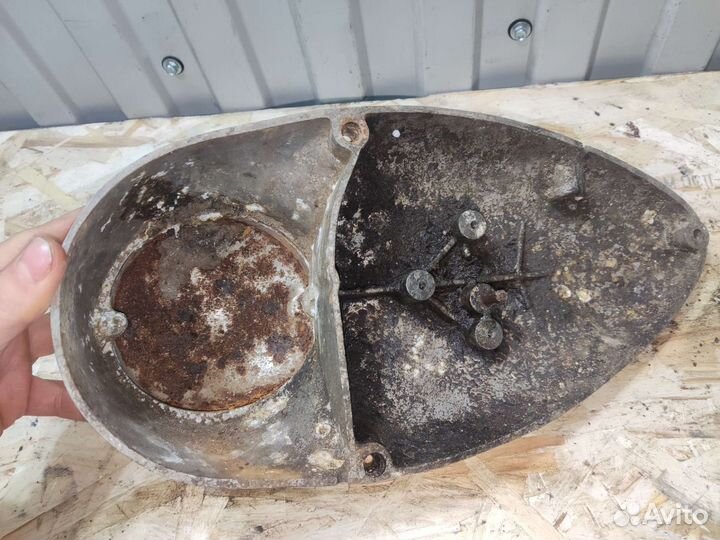 Крышка двигателя Иж юпитер 1/2