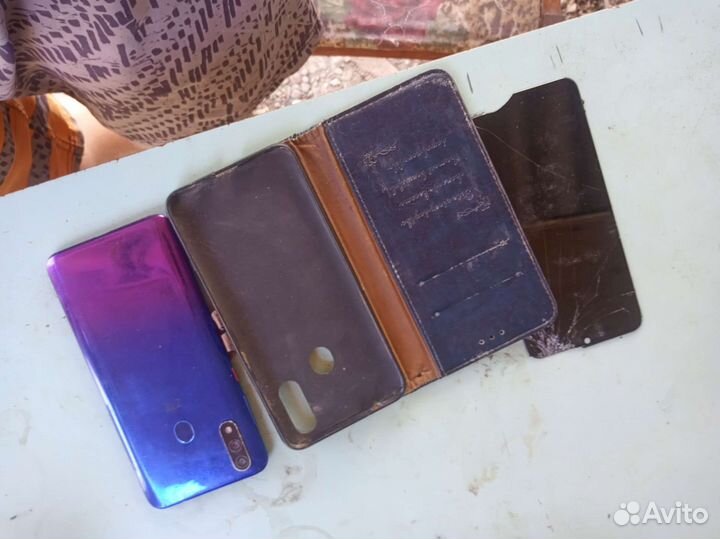 Телефон ZTE Blade v10