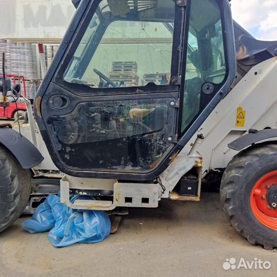 Телескопический погрузчик Bobcat T3571, 2006