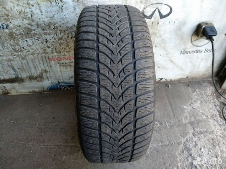 Dunlop SP Winter Sport 4D 215/55 R16 93H