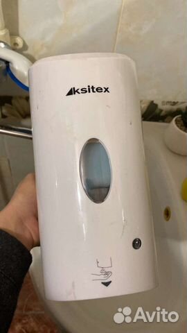 Сенсорный дозатор для жидкого мыла