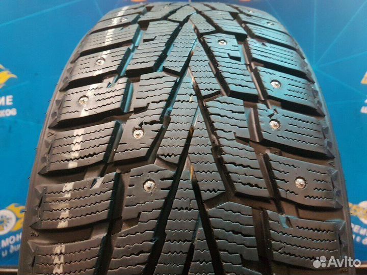 Roadstone Winguard Spike 215/50 R17