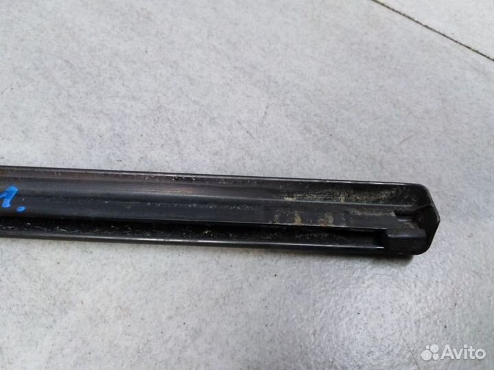 Молдинг заднего левого крыла