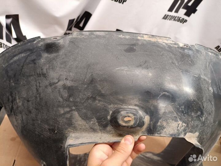 Подкрылок передний левый Skoda Yeti