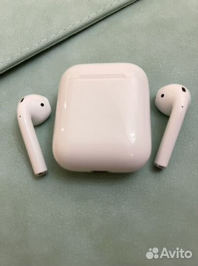 Беспроводные наушники apple airpods