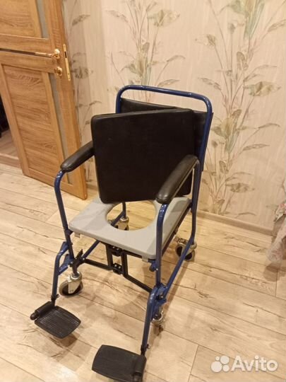 Кресло коляска для инвалидов