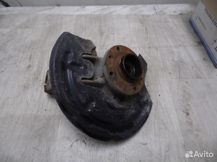 Кулак поворотный передний левый Renault Megane II