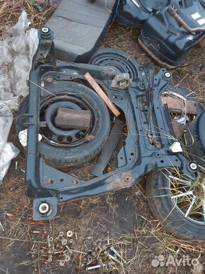 Land Rover Range Rover Evoque подрамник