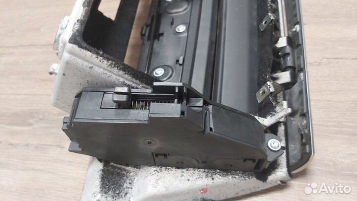 Бардачок Bmw X5 4.8I E70 N62N 4.8I 2008