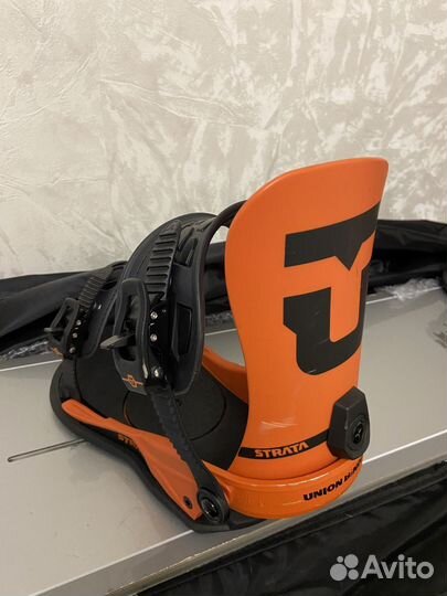 Крепления для сноуборда Union Strata Team hb