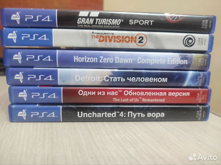 Ps4 pro 1tb CUH 7208b