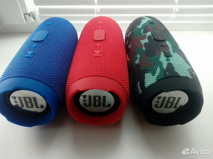 Портативная блютуз-колонка