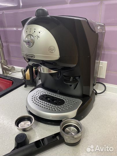 Кофеварка рожковая delonghi