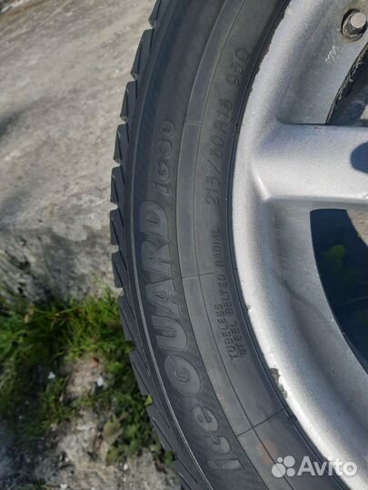 Yokohama Ice Guard IG30 215/60 R16