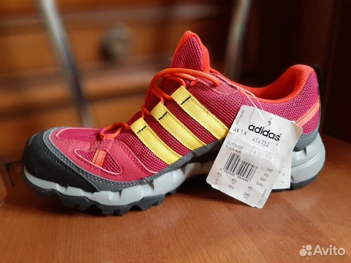 Кроссовки Adidas