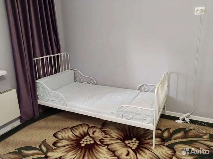 Детская кровать с матрасом