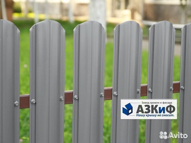 Забор из штакетника