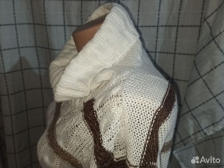 Свитер женский