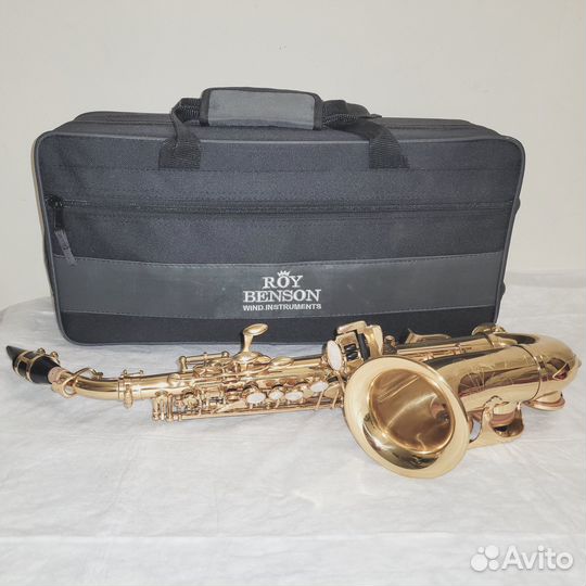 Продам сопрано-саксофон Roy Benson SG-302
