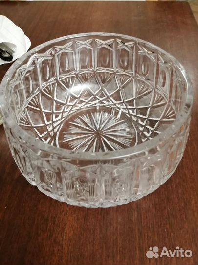 Хрустальная конфетница